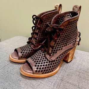 Freebird Benni, Excellent Condition!